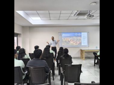 MRV A Level Students Interact with Top California Universities