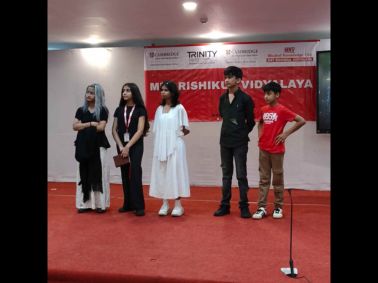MRV Grade 7 Explores Literature Through Theatre